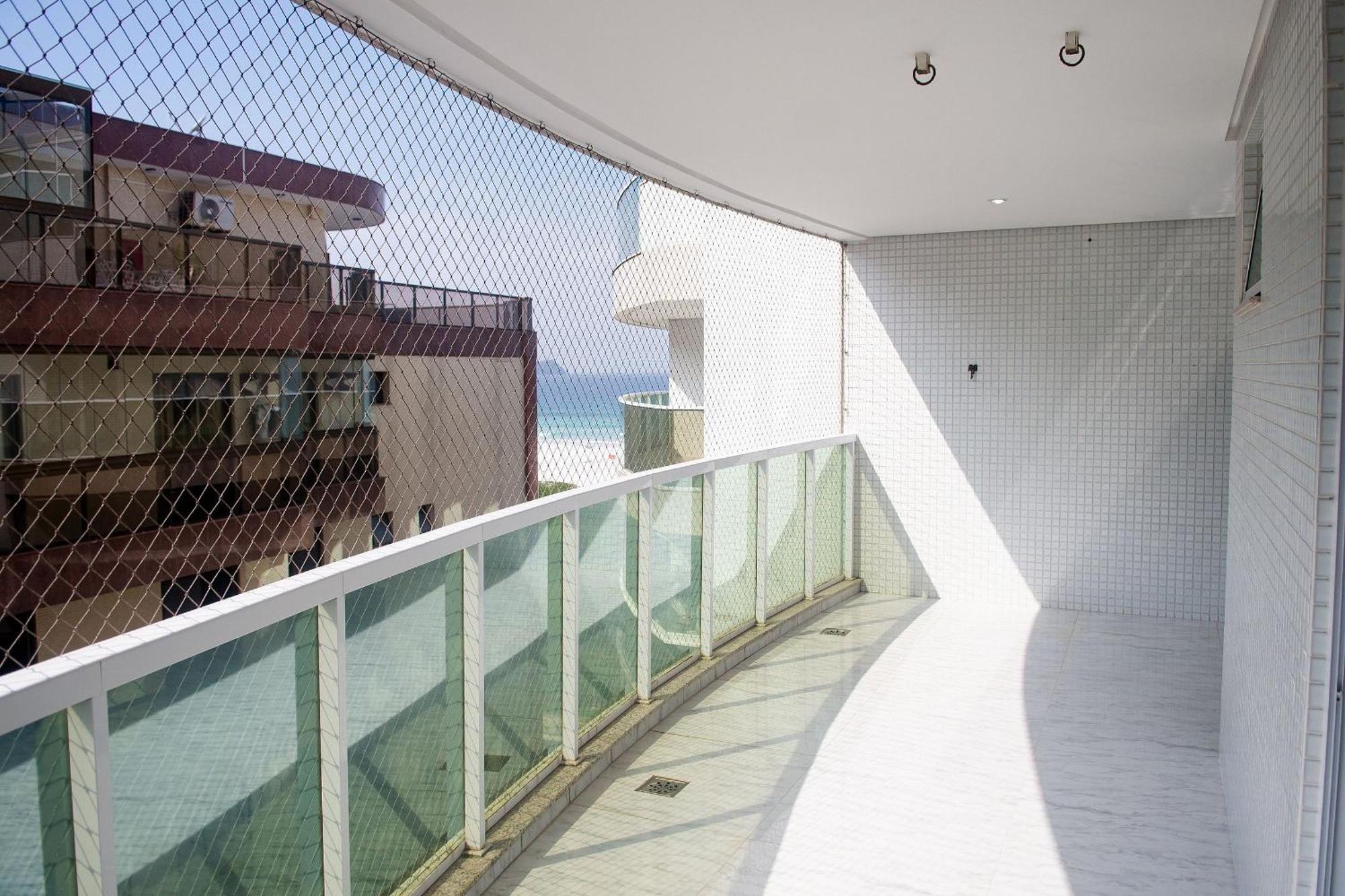 Cobertura De Luxo Com Piscina E Churrasqueira Na Do Cabo Frio